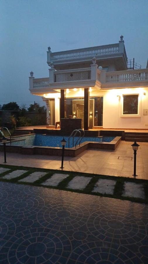 Greystone Villa, Swiming Pool , Bbq , Big Garden, Pool Table, Party Speaker, Bathtub, Kitchen, 15Mins To Golden Temple Αμριτσάρ Εξωτερικό φωτογραφία